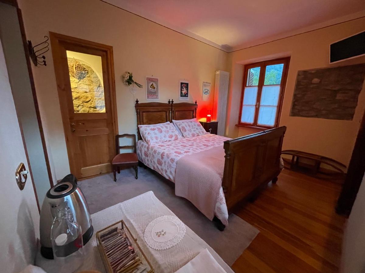 Dimora Fiorita Junior My Holiday Home Varallo Exterior foto