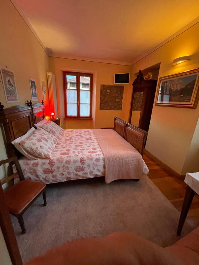 Dimora Fiorita Junior My Holiday Home Varallo Exterior foto