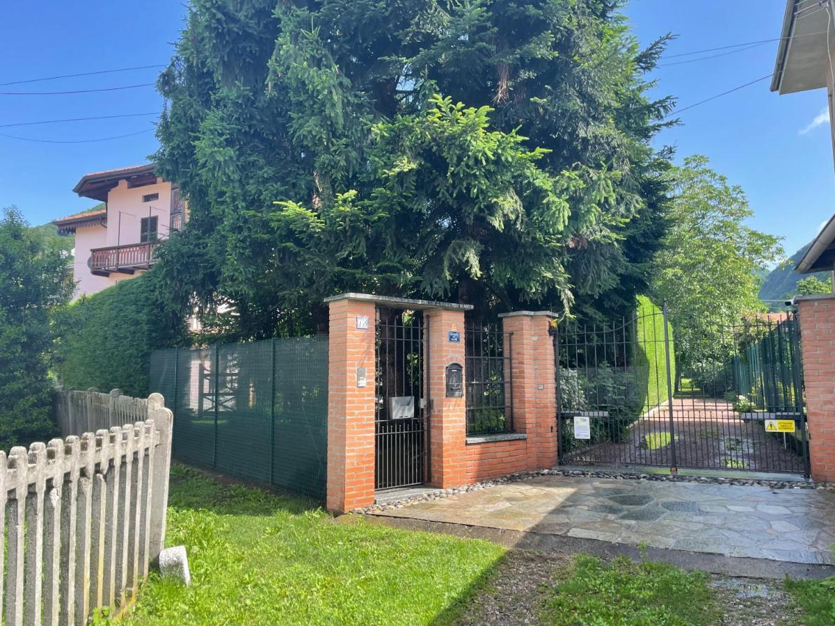 Dimora Fiorita Junior My Holiday Home Varallo Exterior foto