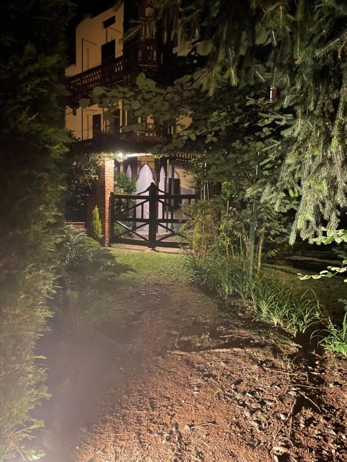 Dimora Fiorita Junior My Holiday Home Varallo Exterior foto